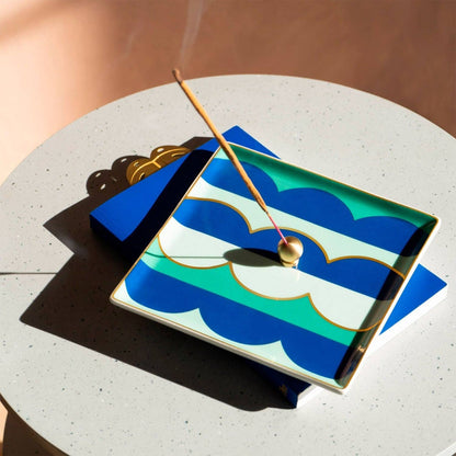 OCTAEVO Riviera Wave Ceramic Tray/Catchall, Gold accent, 6"