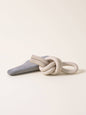 Overhand knot, Sand