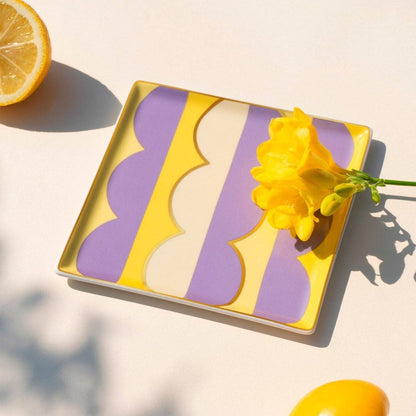 OCTAEVO Riviera Wave Ceramic Tray/Catchall, Gold accent, 6"